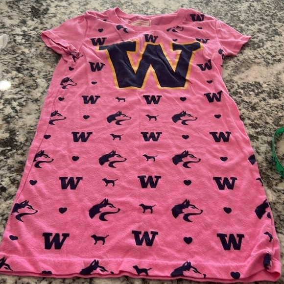UW Pink VS Victoria Secret University of Washington Husky Shirt Vintage - Picture 1 of 6
